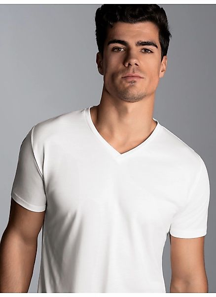 Trigema T-Shirt "TRIGEMA V-Shirt aus 100% Lyocell" 1 Stk. günstig online kaufen