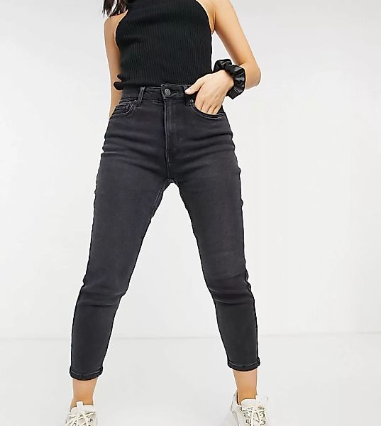 Vero Moda Petite – Joana – Kurz geschnittene Mom-Jeans in Schwarz günstig online kaufen