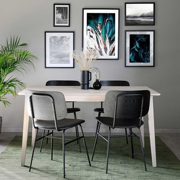 Essgruppe in Holz White Wash und Schwarz vier Stühle (fünfteilig) günstig online kaufen