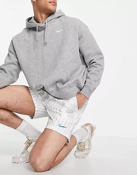 Nike – Gewebte Shorts in Weiß mit Zickzack-Logoprint günstig online kaufen