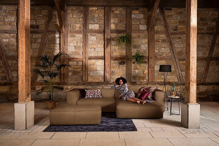 W.SCHILLIG Ecksofa "around-the-block" inklusive Hocker, mit eleganter Biese günstig online kaufen