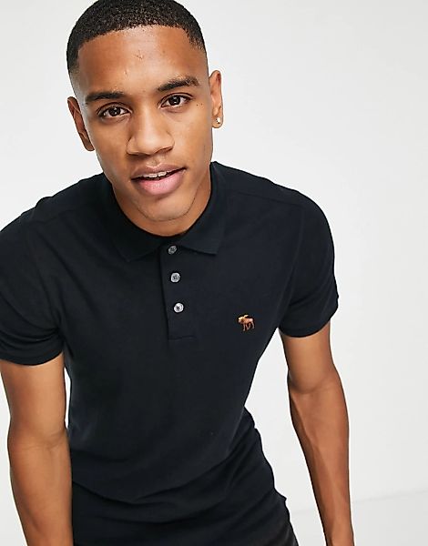 Abercrombie & Fitch – Schwarzes Pikee-Polohemd mit Logo und Zierstreifen günstig online kaufen