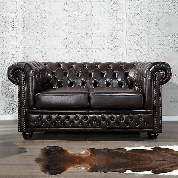 2er Sofa WINCHESTER Dunkelbraun im klassisch englischen Chesterfield-Stil günstig online kaufen