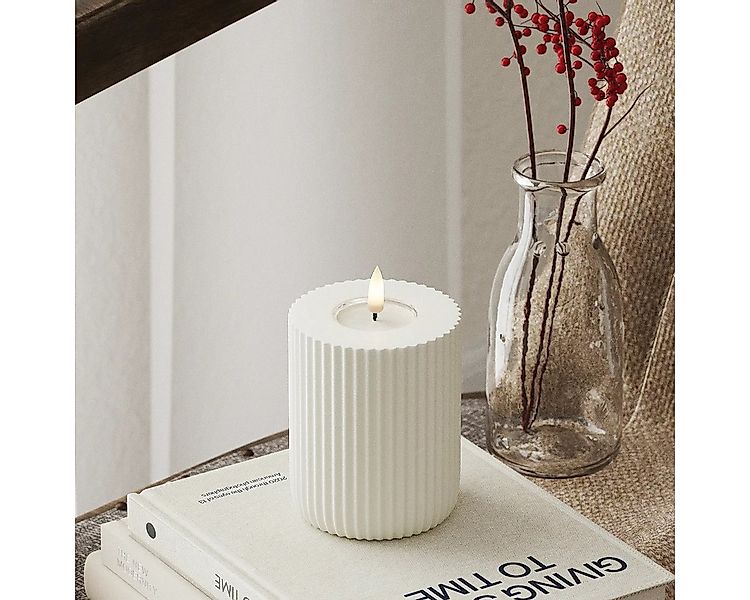 Deluxe Homeart LED-Kerze Echtwachs gerillt Durchmesser 8 cm günstig online kaufen