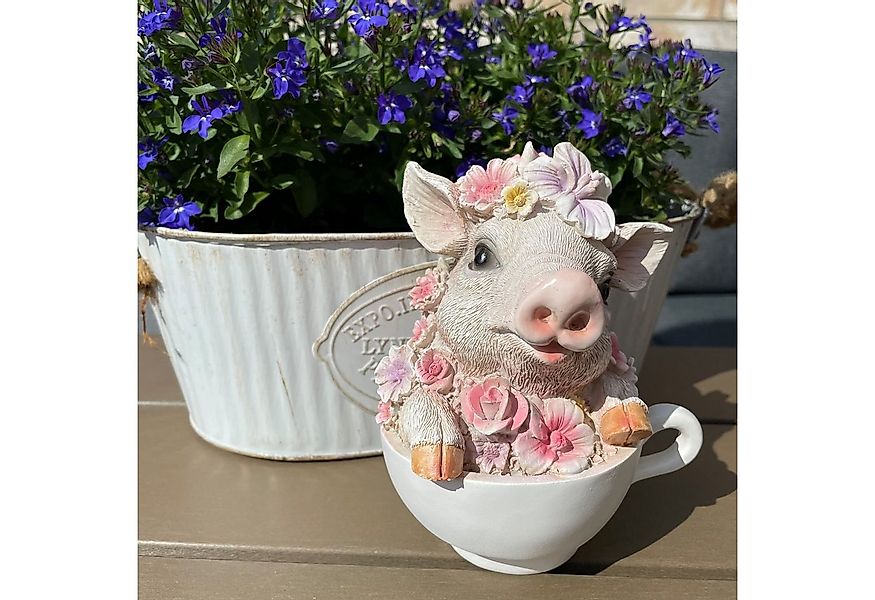 Online-Fuchs Gartenfigur süßes Schwein mit Blumen verziert in Tasse, (Polyr günstig online kaufen