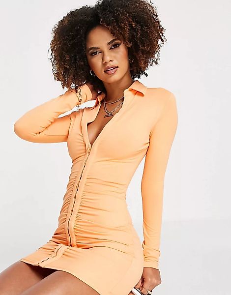 Simmi – Tiefausgeschnittenes Minikleid in Orange mit Kragendetail und Raffu günstig online kaufen