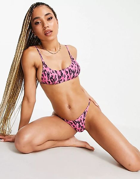 Luxe Palm – Bikinioberteil mit überkreuztem Rücken und Leopardenmuster in R günstig online kaufen