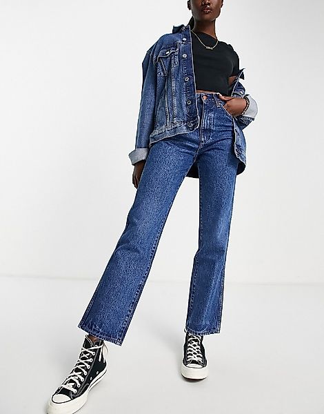 Wrangler – Wild West – Mom-Jeans in verwaschenem Mittelblau mit hohem Bund günstig online kaufen