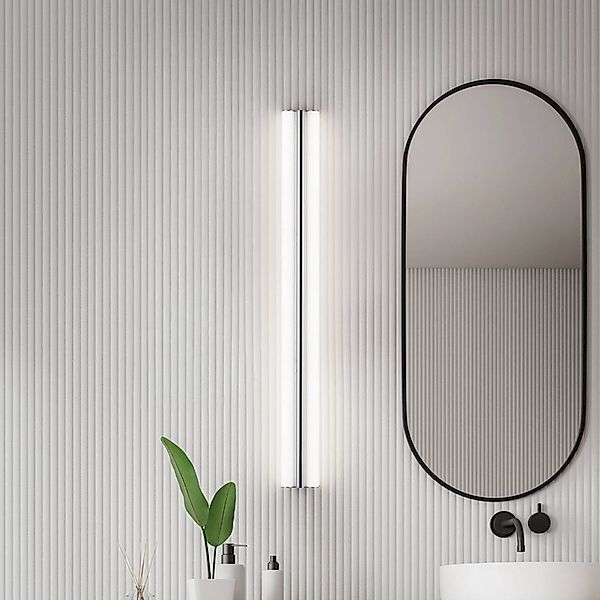 Helestra LED-Spiegellampe LOOM, Länge 90 cm, chrom, IP44 günstig online kaufen