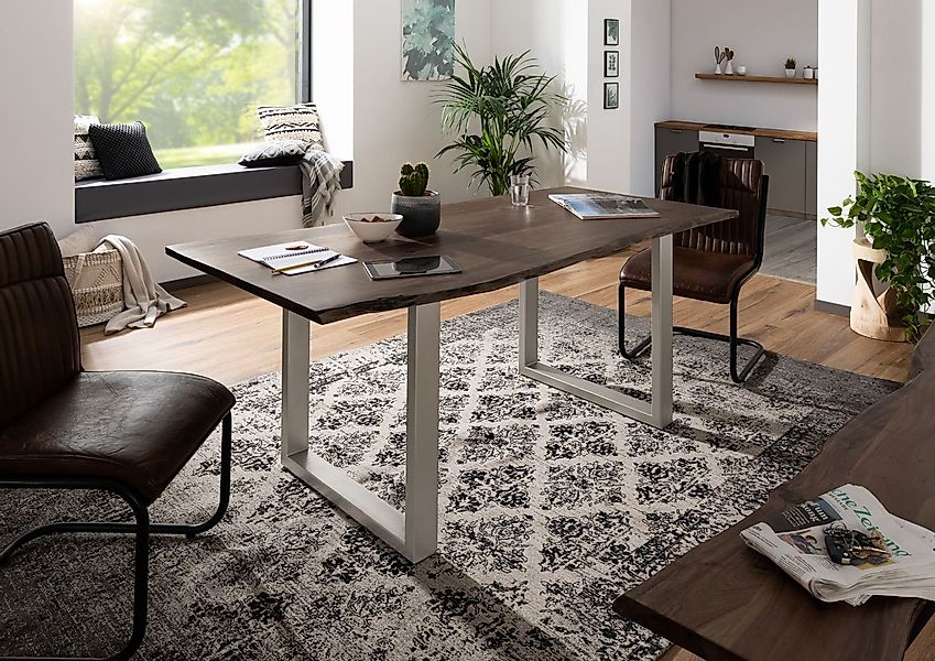Massivmoebel24 Baumkantentisch FREEFORM (Baumtisch Akazie 140x90x76 günstig online kaufen