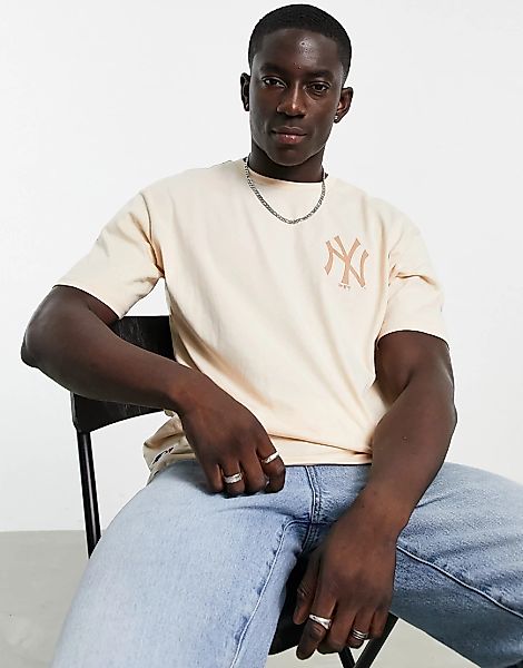 New Era – New York Yankees – Oversize-T-Shirt in Cremeweiß-Rosa günstig online kaufen