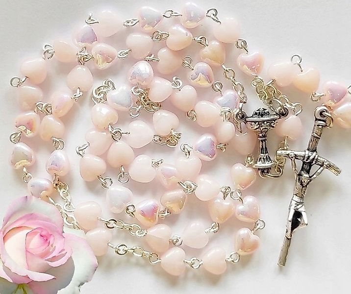 Sacramenta Schmuckset Wunderschöner Rosenkranz mit rosa Herzperlen in Buchb günstig online kaufen