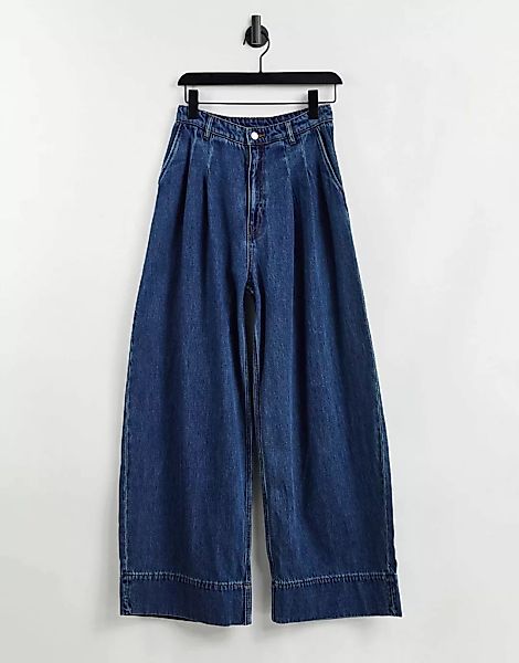 Monki – Nani – Mittelblaue Jeans mit weitem Bein aus Bio-Baumwollmix günstig online kaufen