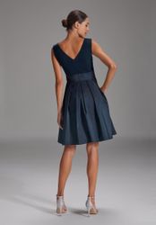 SWING Cocktailkleid Taillierter Schnitt mit ausgestelltem günstig online kaufen