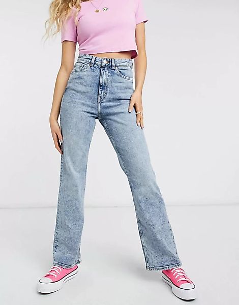 Monki – Kaori – Jeans-Schlaghose aus Bio-Baumwolle in Vintageblau günstig online kaufen
