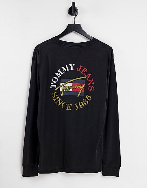 Tommy Jeans – Langärmliges Oberteil in Schwarz mit rundem Vintage-Logo am R günstig online kaufen