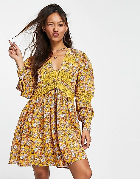 ASOS DESIGN – Mini-Hängerkleid mit Spitzeneinsatz und Blumenmuster-Mehrfarb günstig online kaufen