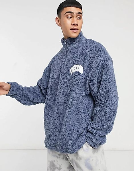 ASOS DESIGN – Oversize-Sweatshirt aus Teddyfell mit kurzem Reißverschluss u günstig online kaufen