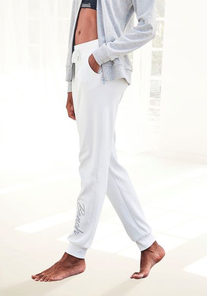 Bench. Loungewear Relaxhose mit glänzender Logostickerei, günstig online kaufen
