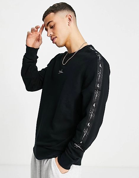 Hollister – Sweatshirt in Schwarz mit Rundhalsausschnitt und mittig platzie günstig online kaufen