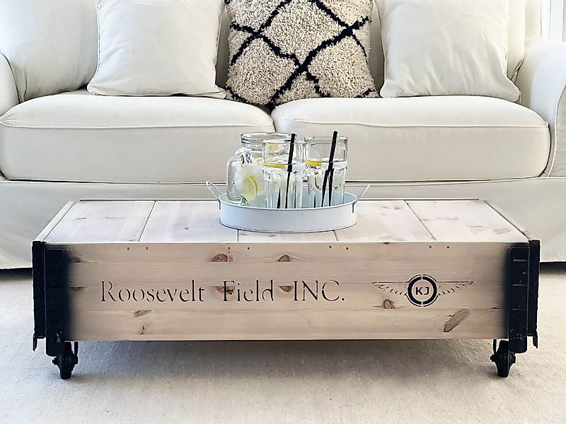 Couchtisch "Roosevelt Field" grau aus Holz im Vintage-Look günstig online kaufen
