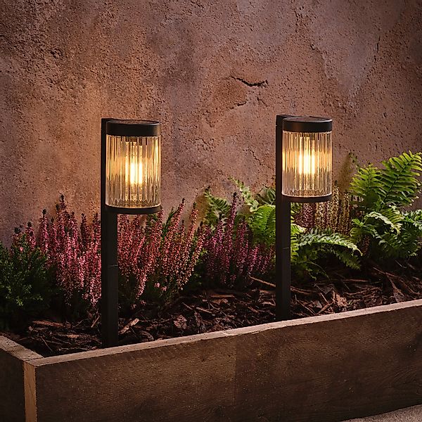 2er Set Holkham Solar‑Wegleuchten mit Erdspieß in Riffeloptik, Warmweiß/Sch günstig online kaufen