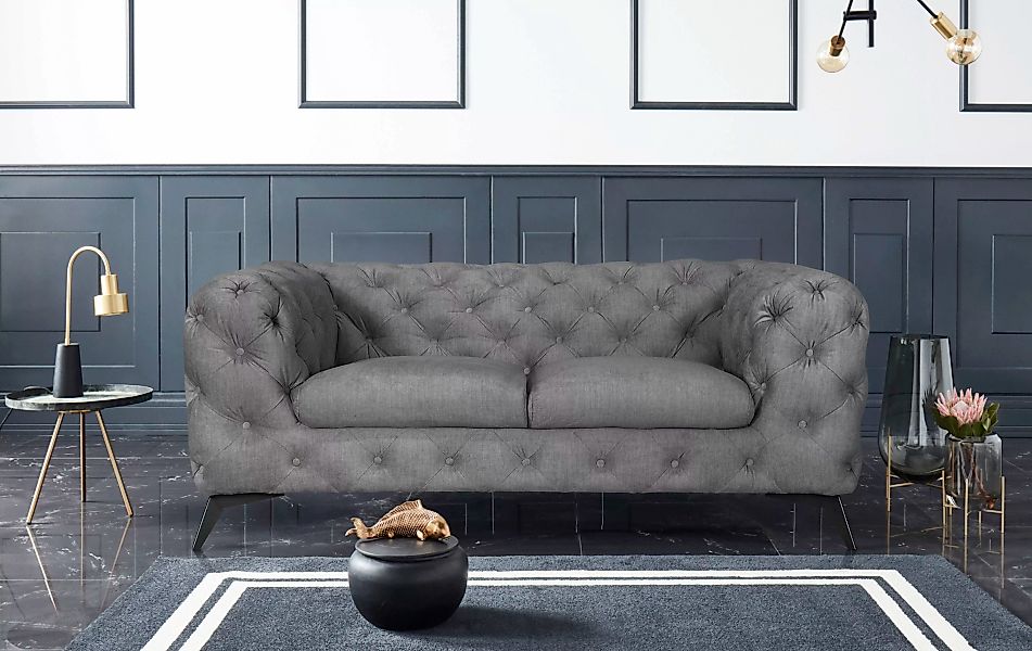 Leonique Chesterfield-Sofa "Glynis", aufwändige Knopfheftung, moderne Chest günstig online kaufen