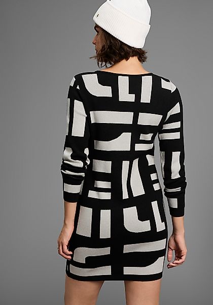 Boysens Strickkleid, aus modischem Jacquardstrick mit Rundhalsausschnitt günstig online kaufen