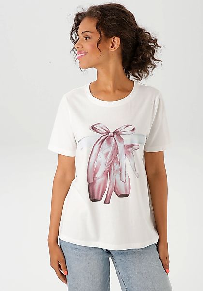 Aniston CASUAL T-Shirt, mit Ballettschuhen verziertem Frontdruck günstig online kaufen