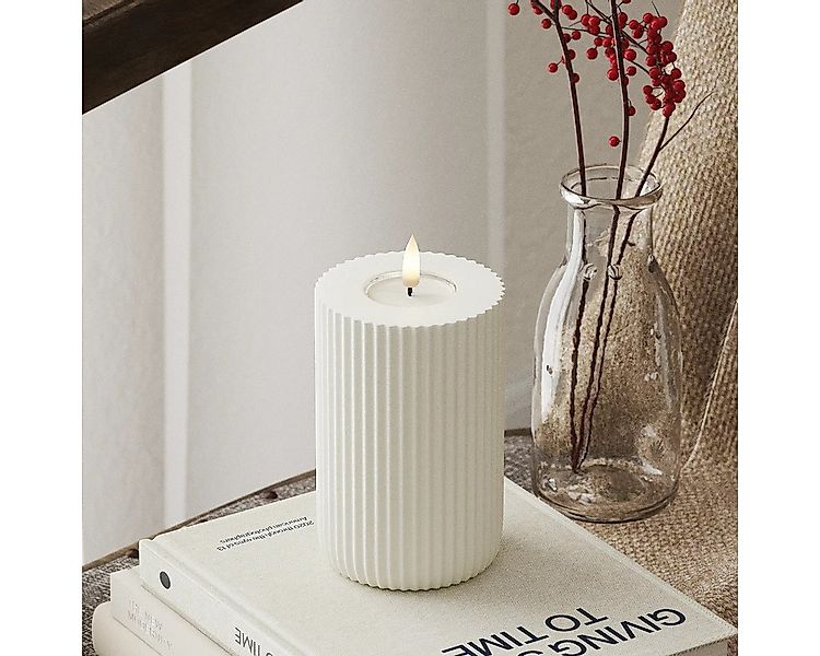 Deluxe Homeart LED-Kerze Echtwachs gerillt Durchmesser 8 cm günstig online kaufen