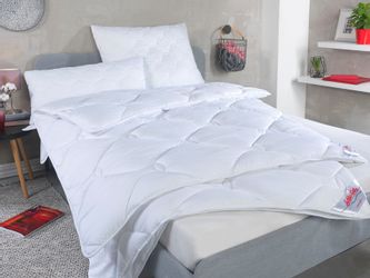 Schlaf-Gut Kunstfaserbettdecke "TENCEL™" 4-Jahreszeiten Füllung TencelLyoce günstig online kaufen