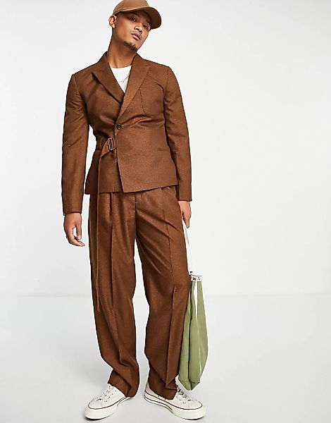 ASOS DESIGN – Anzughose in Braun mit weitem Bein und weicher Haptik günstig online kaufen