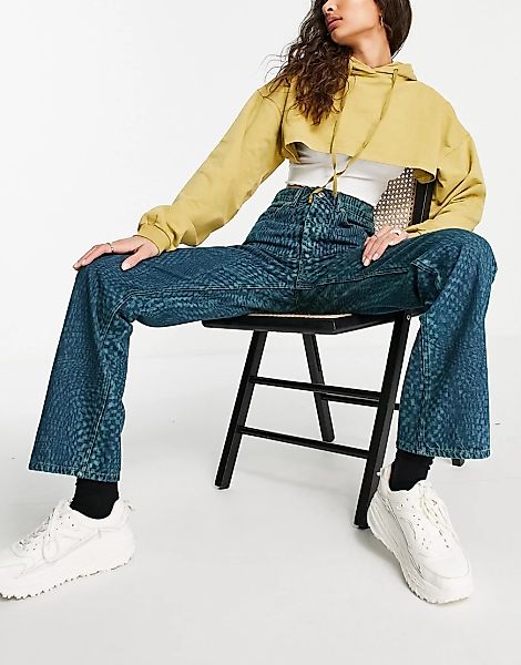 Topshop – Kort – Jeans in Grün mit verzerrtem Print günstig online kaufen