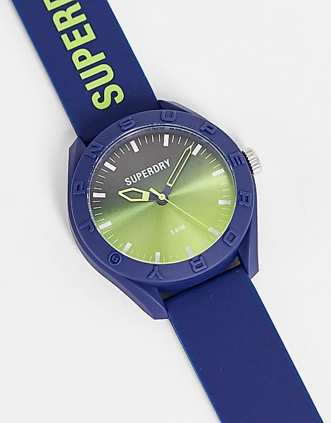 Superdry – Uhr mit Silikonarmband und Farbverlauf in Blau und Grün-Marinebl günstig online kaufen