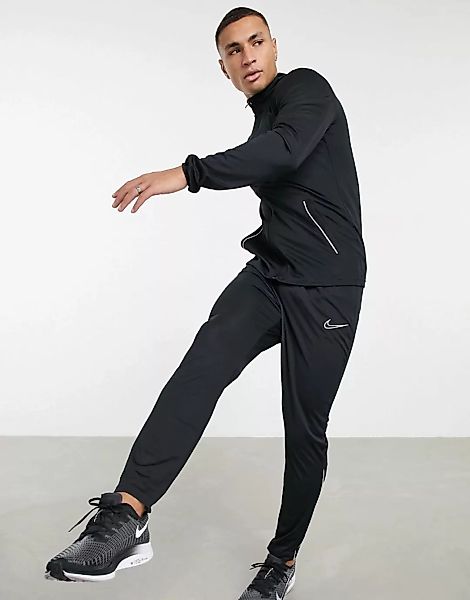 Nike Football – Academy – Trainingsanzug in Schwarz und Weiß günstig online kaufen
