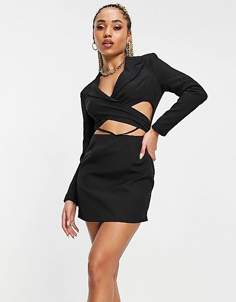 Public Desire x Amber Gill – Kurz geschnittenes Blazerkleid in Schwarz mit günstig online kaufen