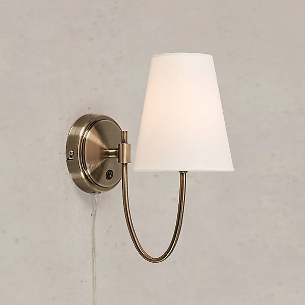 Markslöjd Wandleuchte Amar, offwhite/messing, Stecker, E14 günstig online kaufen