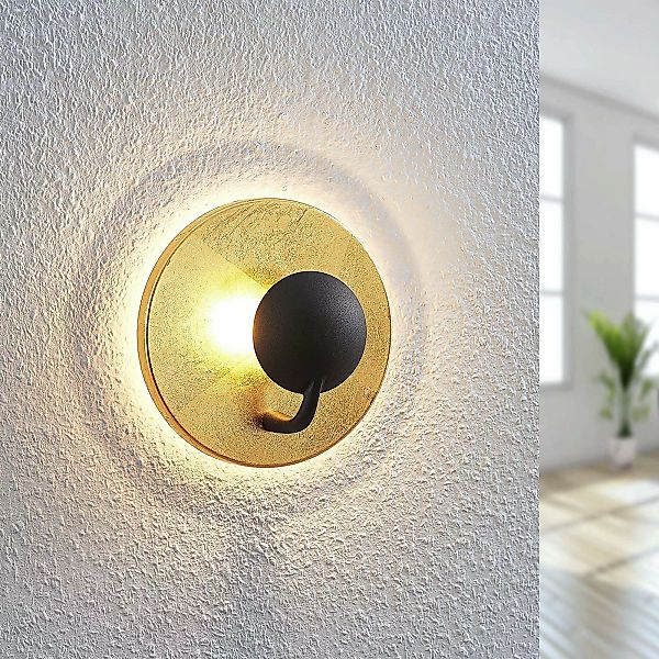 Lindby Lou LED-Wandleuchte in Schwarz-Gold günstig online kaufen