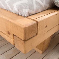 Massivholz Bettgestell aus Fichte Mittelsteg günstig online kaufen