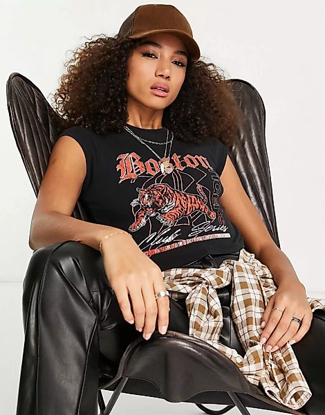 Topshop – Boston Tiger – Knapp geschnittenes T-Shirt in Schwarz günstig online kaufen
