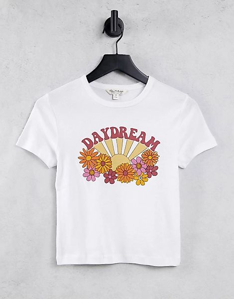 Miss Selfridge – Kurzärmeliges, tailliertes T-Shirt mit „Daydream“-Blumen-P günstig online kaufen