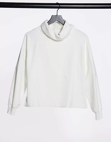 ASOS DESIGN – Strukturiertes, kuscheliges Sweatshirt mit hohem Kragen in Wi günstig online kaufen