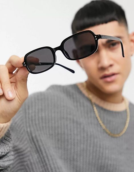 ASOS DESIGN – Eckige Sonnenbrille aus recyceltem Material in Schwarz mit ma günstig online kaufen
