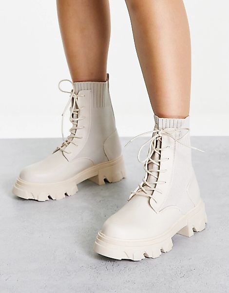 RAID – Heston – Ankle-Boots in Ecru mit Schnürung und dicker Sohle-Weiß günstig online kaufen