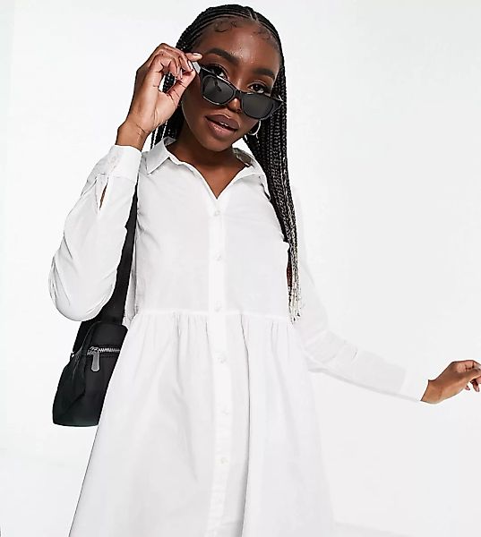 ASOS DESIGN Tall – Gesmoktes Mini-Hemdkleid aus Baumwolle in Weiß günstig online kaufen
