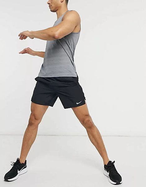 Nike Running – Challenger – Schwarze Shorts, 7 Zoll günstig online kaufen
