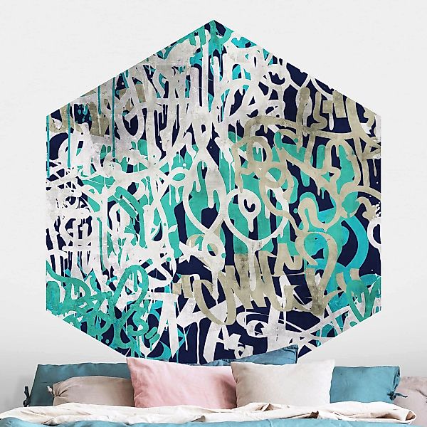 Hexagon Mustertapete selbstklebend Graffiti Art Tagged Wall Türkis günstig online kaufen