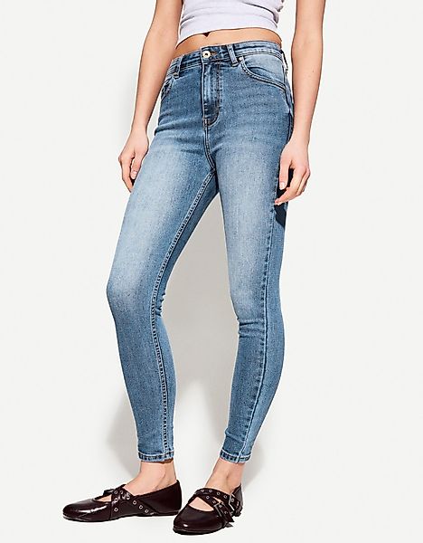 Bershka Skinny-Jeans Mit Sehr Hohem Bund Damen 36 Ausgewaschenes Blau günstig online kaufen