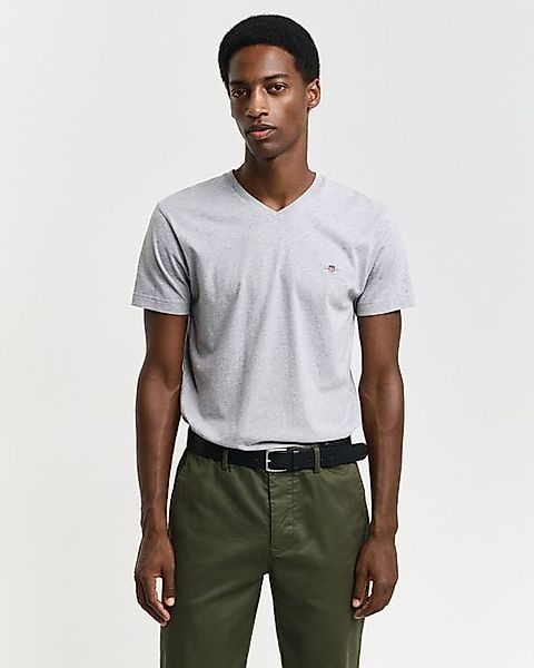 Gant T-Shirt "SLIM SHIELD V-NECK T-SHIRT", mit einer kleinen Logostickerei günstig online kaufen