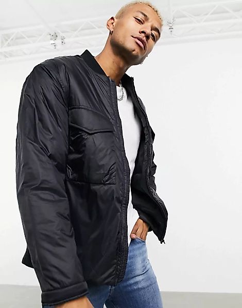 ASOS DESIGN – Wattierte Hemdjacke mit Taschen-Detail in Schwarz günstig online kaufen